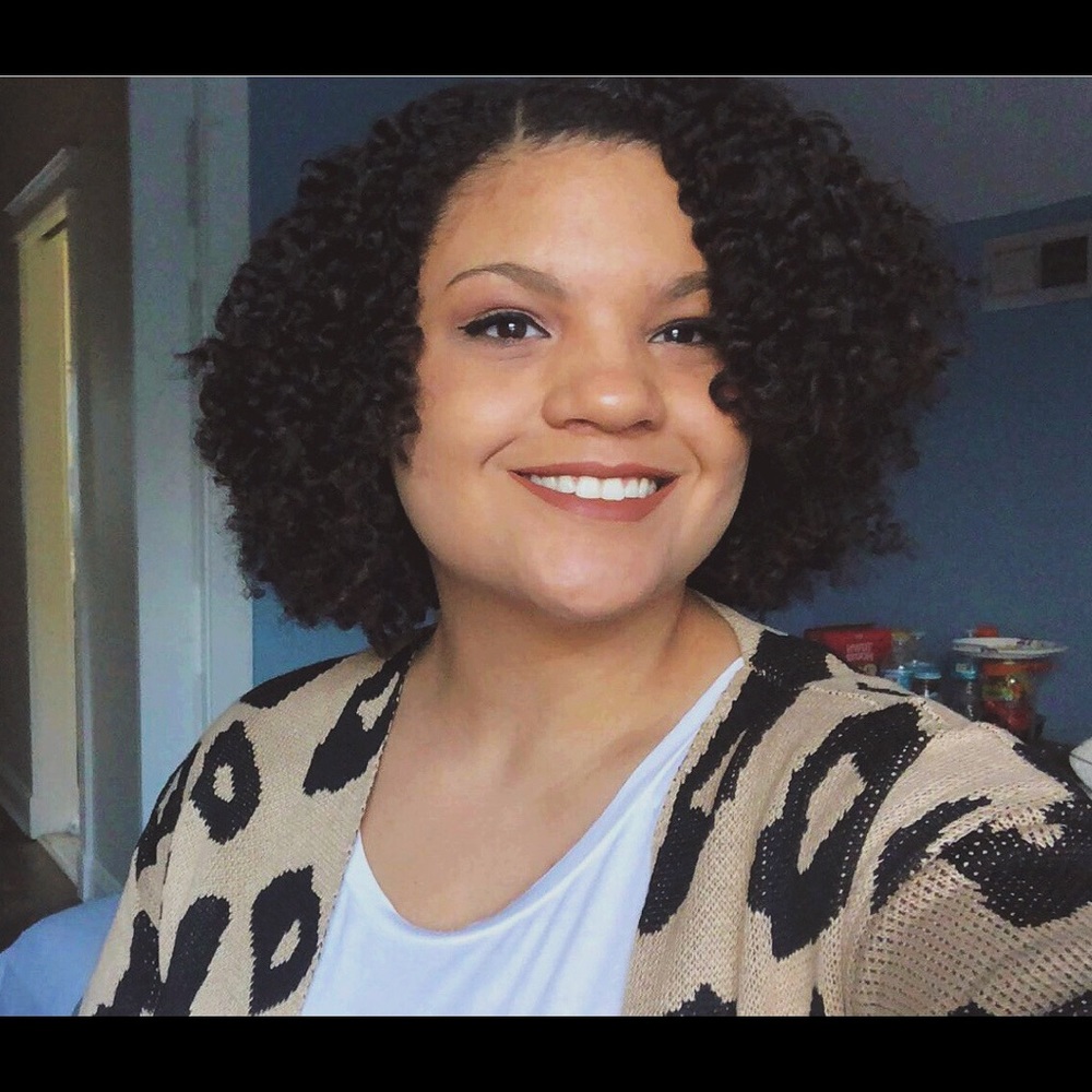 Meet your Posher, Monica